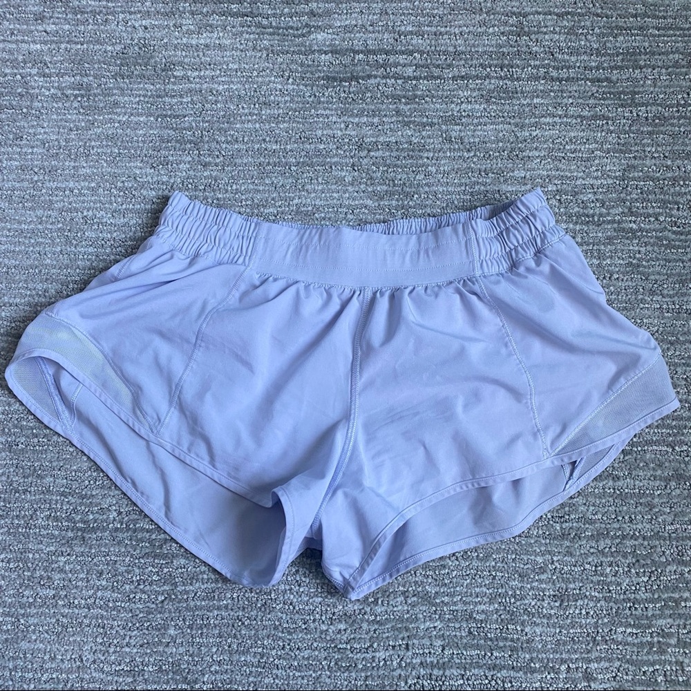 Light purple lululemon hotty hot shorts size 8 2.5 inch inseam